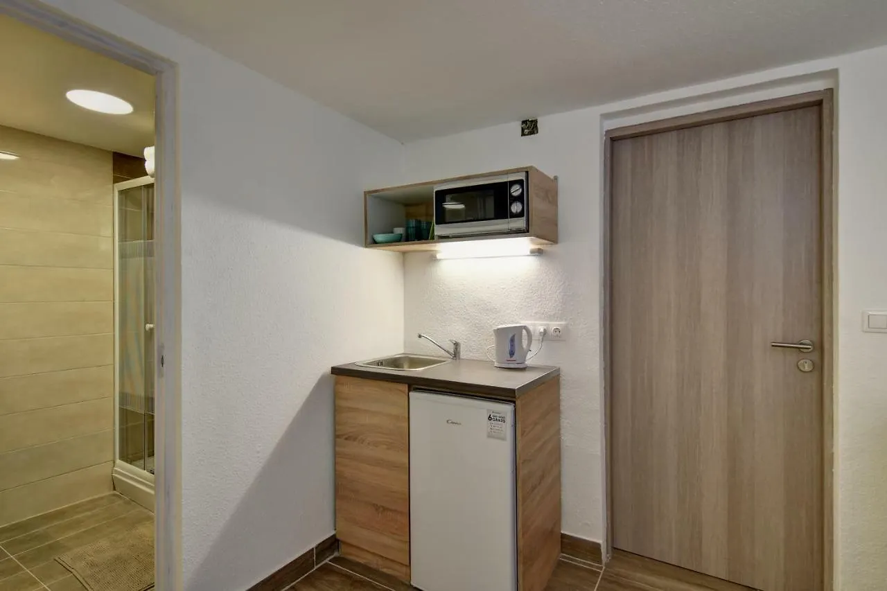 Heart Of Downtown Apartment Budapest