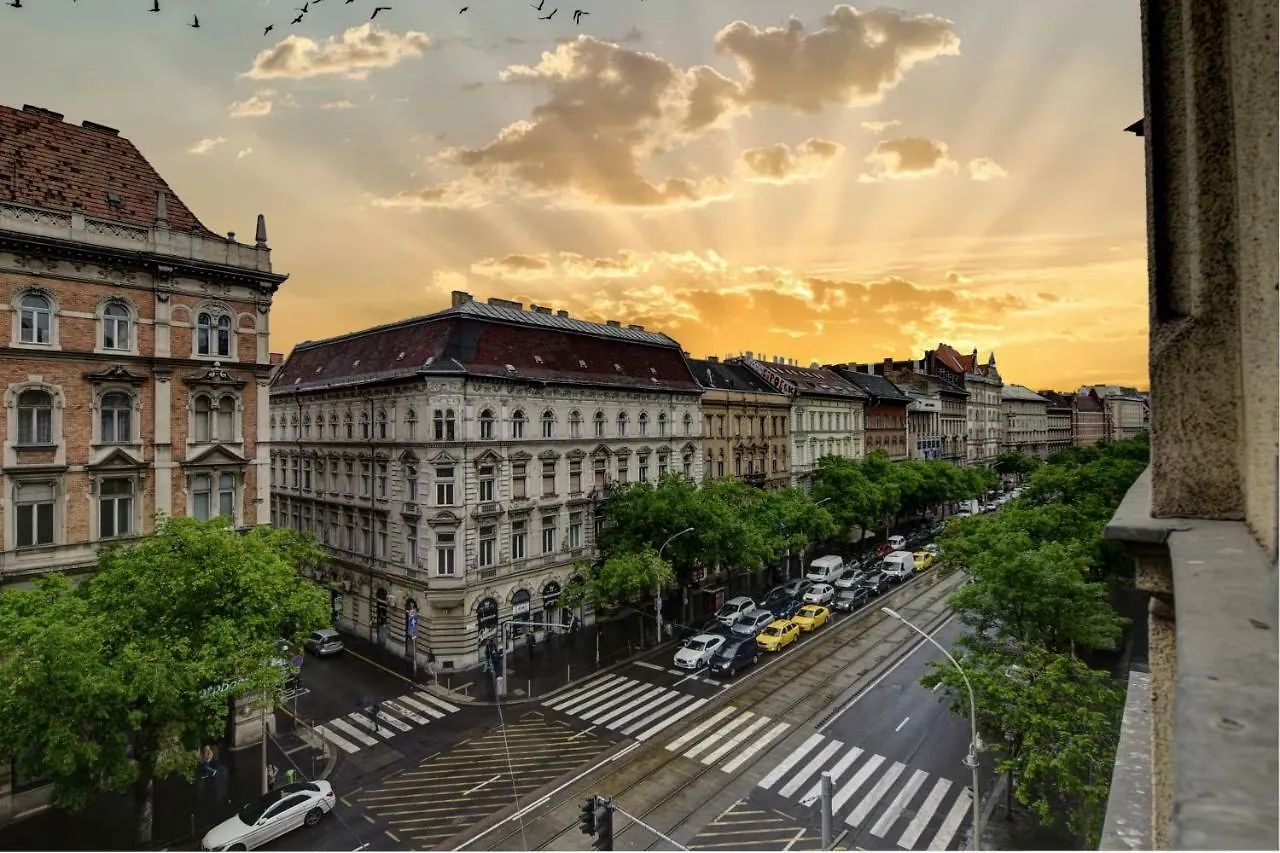 Heart Of Downtown Apartment Budapest