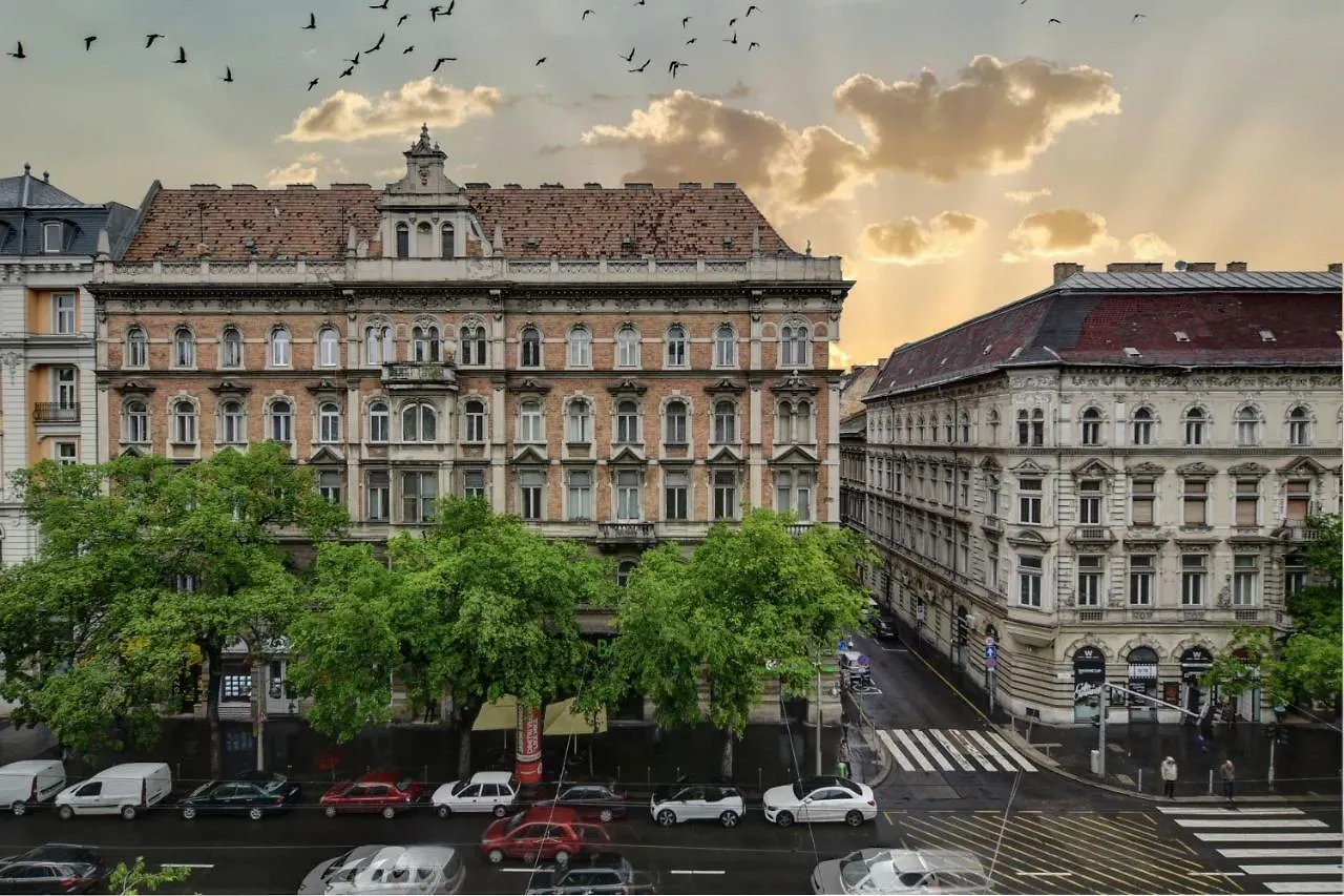 Heart Of Downtown Apartment Budapest